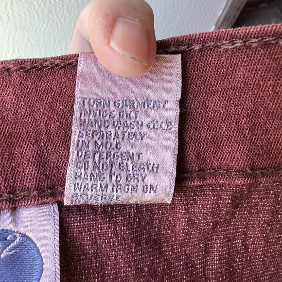 Woman’s Diane Gilman wine red color with gold sequins patches jeans size 14. - Picture 3 of 16